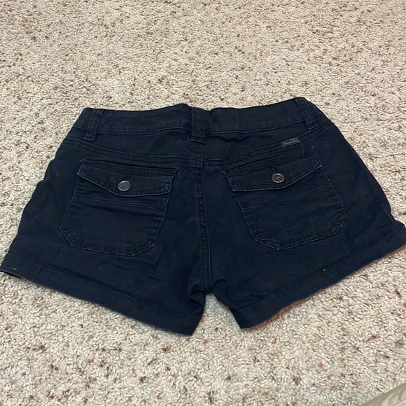 Unionbay black jean shorts - Picture 2 of 3